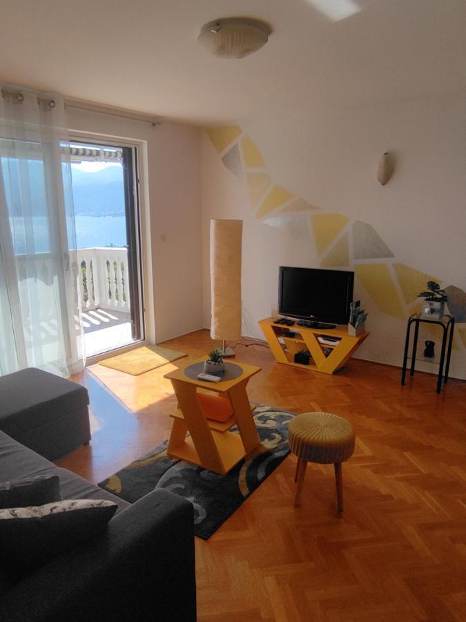 Apartman Lamia S Pogledom Na More Rijeka Exterior photo